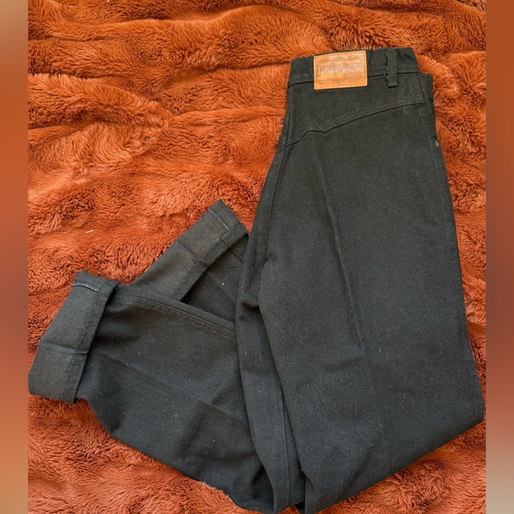 Classic Black Straight Leg Women's Jeans